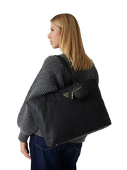 Työlaukku, joka yhdistää tyylin ja toiminnallisuuden: Guess Power Play