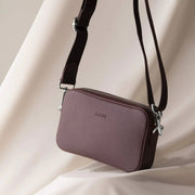 Aarni hirvennahka punainen olkalaukku nahka viininpunainen