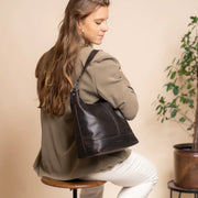 Chesterfield Amelia tummanruskea olkalaukku