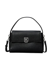 Calvin Klein Emblem Pebble pehmeä iso olkalaukku musta