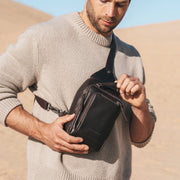 Chesterfield Riga nahkainen tummanruskea Crossbody