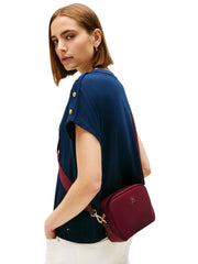 Tommy Hilfiger Popette kameralaukku kangas punainen viininpunainen