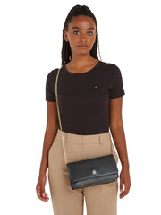 Tommy hilfiger refined olkalaukku musta