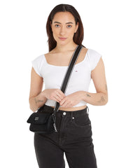 Tommy jeans pieni musta olkalaukku