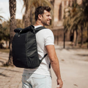 musta Zeeksack reppu rolltop matkustusreppu matkareppu 21l