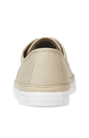 essential kesha tennarit naisten tommy hilfiger