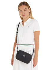 musta olkalaukku tommy hilfiger camera bag olkalaukku emblem