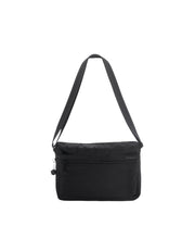 musta tilava olkalaukku hedgren eye M nylon