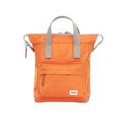sustainable roka london nylon reppu bantry b burnt orange pieni oranssi