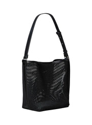 Calvin Klein Mesh Emblem iso musta olkalaukku verkko