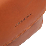 Miloa Chesterfield Brand nahka pieni olkalaukku ruskea konjakinruskea logo