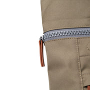 Roka London Finchley canvas pieni ruskea reppu taupe vaaleanruskea
