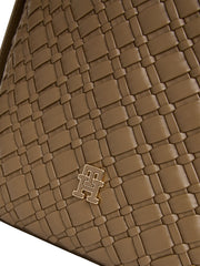 Tommy Hilfiger ruskea olkalaukku punottu vaalenruskea