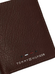 Tommy Hilfiger tilava CC Premium nahkalompakko ruskea