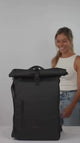 musta reppu Zeeksack rolltop 21l matkustusreppu matkareppu esittely