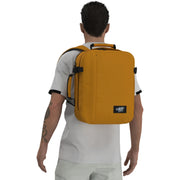 reppu keltainen Cabin Zero Tech pieni matkareppu 28l orange chill