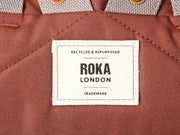 roka london reppu henna ruskea yksityiskohta